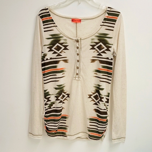 Spoiled Aztek/Southwest Print T-shirt Top Women's size L - Picture 1 of 8